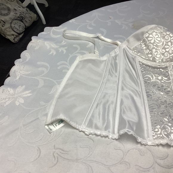 CARNUEL LONG Line. BRA 36 D new white hook back lace front - Picture 5 of 6